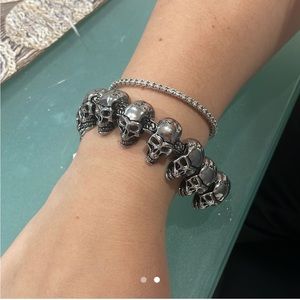 Skull bracelet